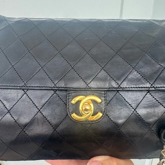 Vintage Chanel Classic Flap Bag Black Quilted Lambskin 24k Gold 1991–1994 - Picture 9 of 17